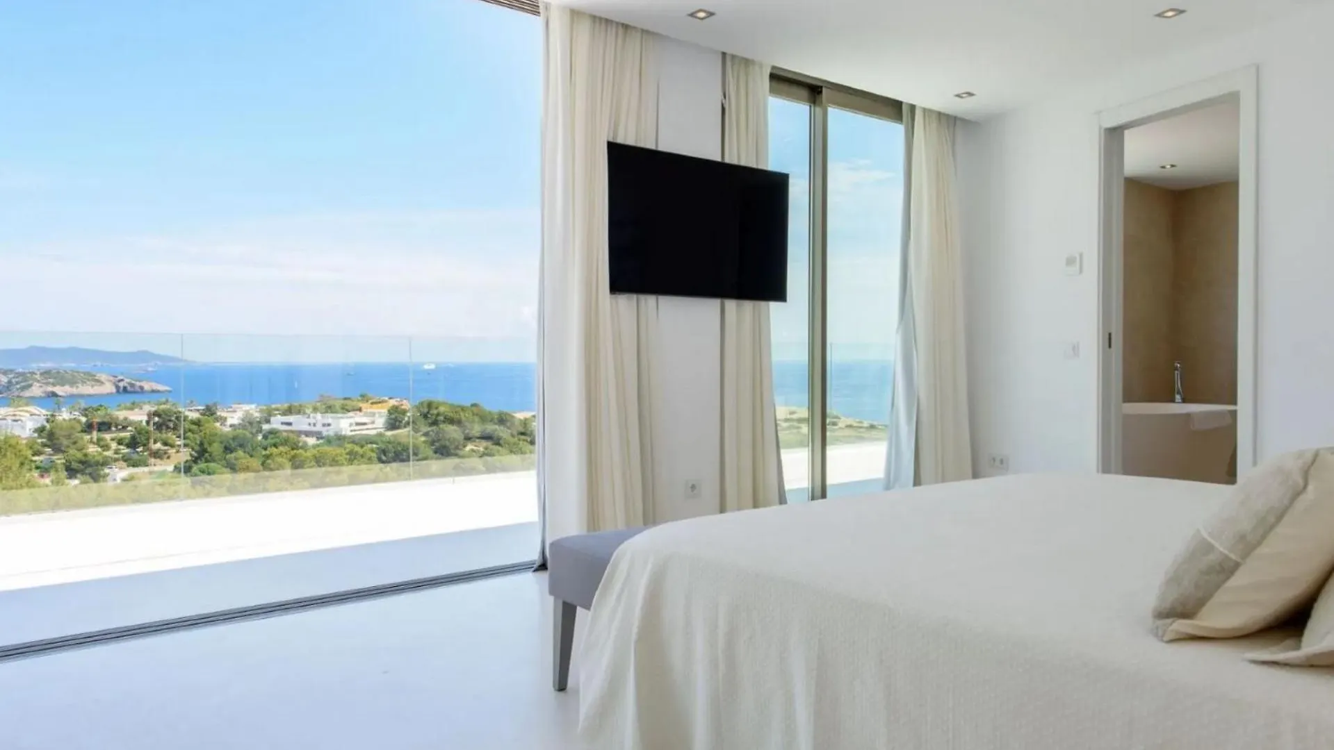 Villa Avinguda Cap Martinet Illes Balears Talamanca  España